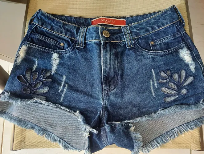 Shortinhos de jeans Fato Básico Tamanho 38