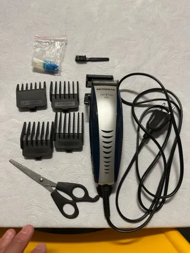 Máquina de Cortar Cabelo Mondial Hair Stylo CR7
