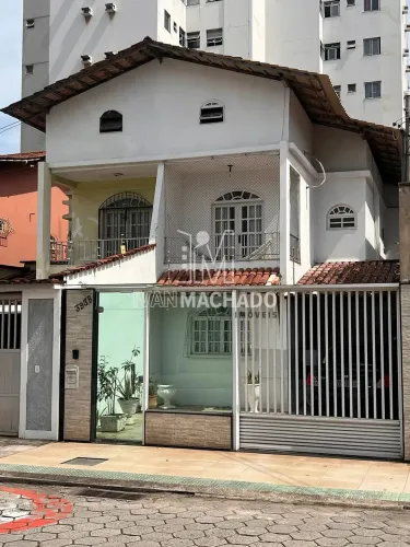Casa 4 Quartos, Suíte, Varanda e Duplex. Próximo ao comercio e da praia da à venda, Jardim