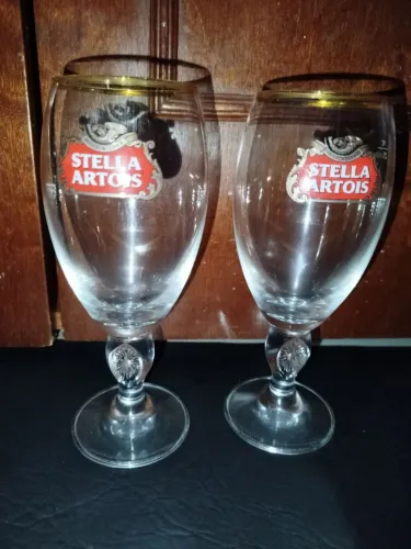 Copos de cerveja Stella Artois