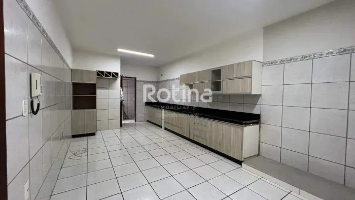 Casa à venda, 3 quartos, Nossa Senhora Aparecida - Uberlândia/MG - Rotina Imobiliária
