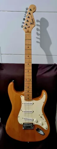Guitarra Fender Squier Strat