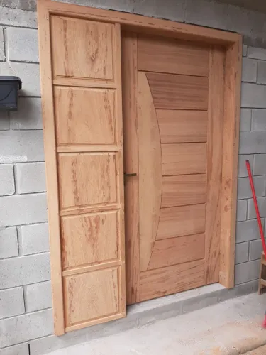  Vendo mão de obra de colocação de porta 