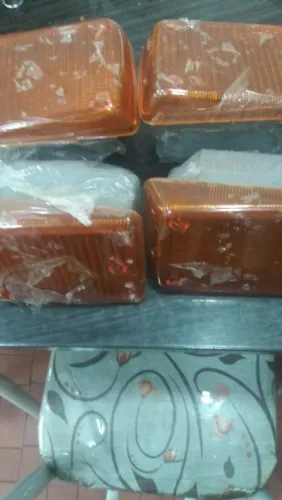 Lanterna de carro antigo e rolamento