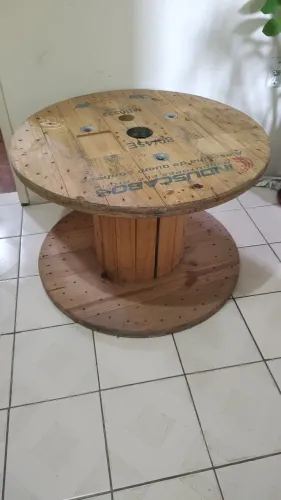 Carretel de madeira