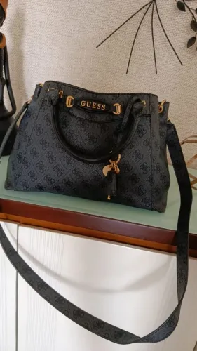Bolsa de couro - Guess - Importada