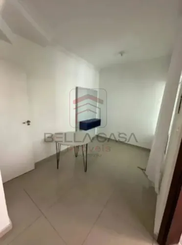 Sobrado á Venda em condomínio fechado com 2 vagas na Mooca