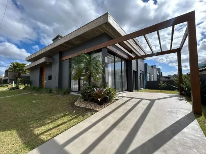 Casa à venda, 4 quartos, 4 suítes, 2 vagas, Condomínio Blue Xangri-Lá - Xangri-Lá/RS