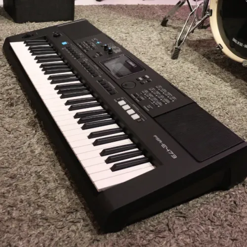 Teclado Arranjador Yamaha PSR-E473