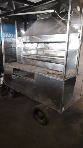 Carrocinha de churrasquinho 