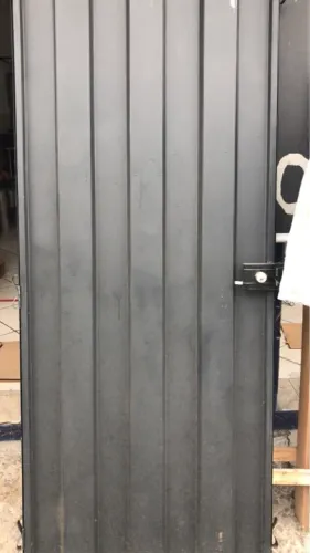 Porta de aço 0,80x2,00 metros/entregamos