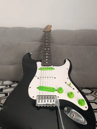 Guitarra Stratocaster Condor