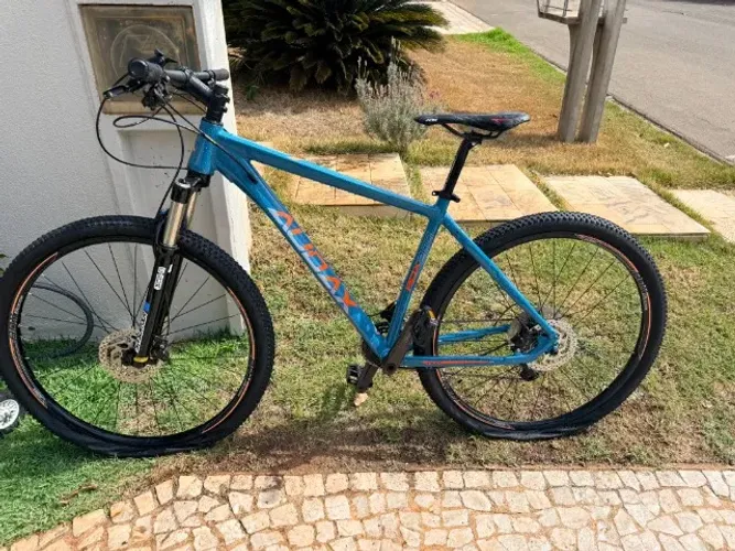 Bicicleta ADX 200 com KIT Shimano Deore