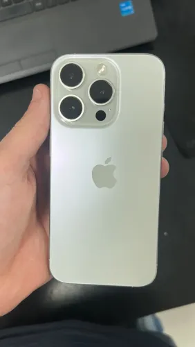 IPHONE 15 PRO 256g