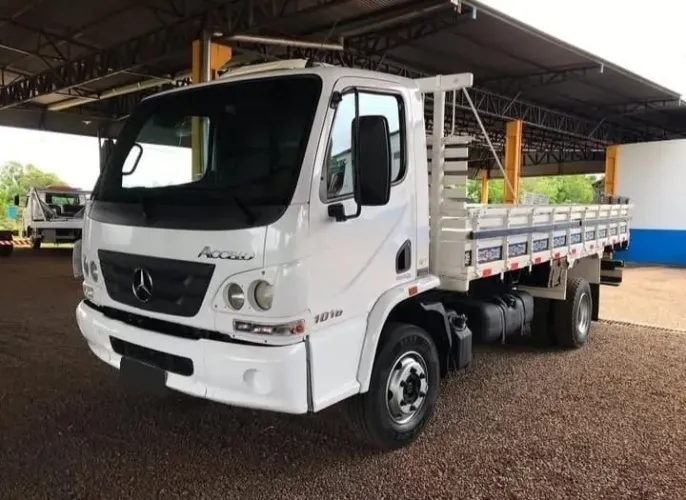 ACCELO 1016 CARROCERIA ANO 2016