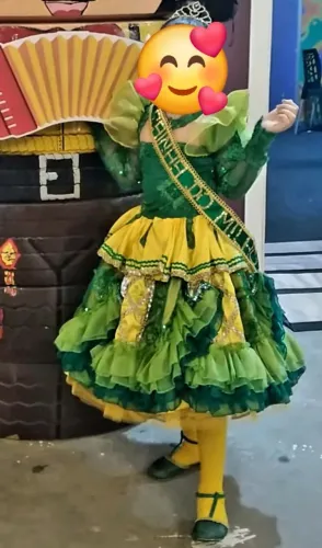 Alugo Vestido Rainha do Milho