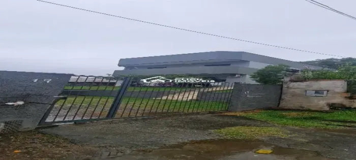 Prédio comercial com 8 dormitórios à venda no bairro Velha Central em Blumenau/SC