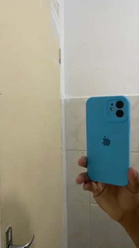iPhone 12 normal 64 fundo trincado