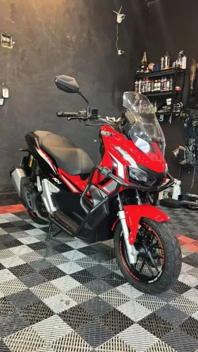 Honda adv