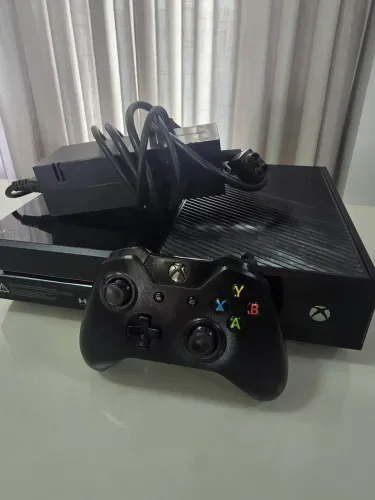 Xbox one 500gb em perfeito estado 