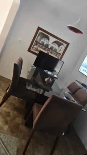 Mesa, Sofá e Tv usados, semi novos