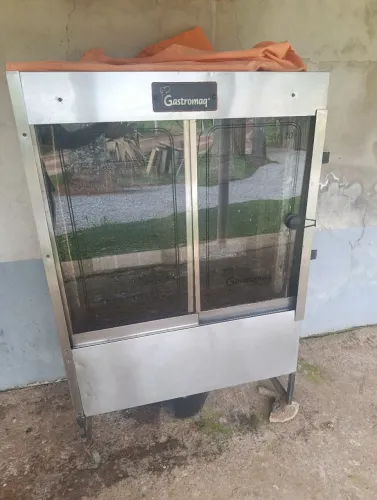 Vende-se franqueira