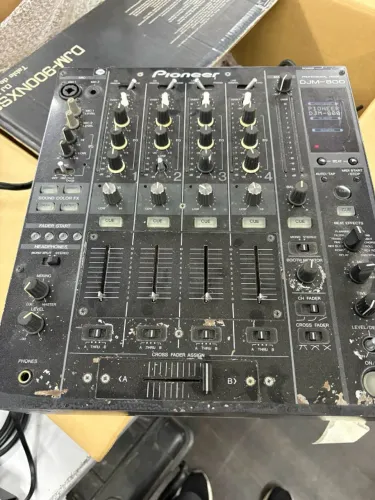Mixer Pioneer DJM-800 (FALTANDO KNOB E FADER)