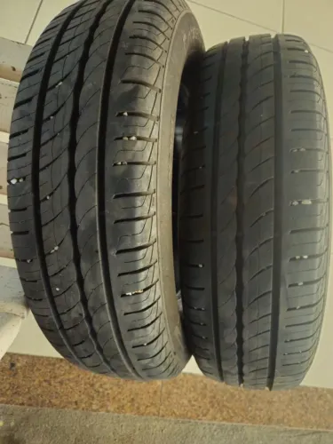 Par de Pneus Pirelli P1 Cinturato 165/70 Aro 14