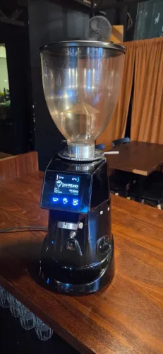 MOINHO/MOEDOR PROFISSIONAL PARA ESPRESSO FIORENZATTO F64 - PRETO 220v
