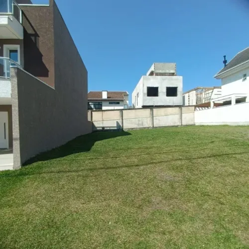 TERRENO EM CONDOMÍNIO FECHADO