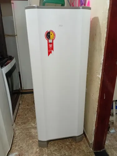 Geladeira esmaltec ...entrega grátis  ..parcelamos até  18 vezes..watzap  *