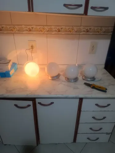 Vendo quatro Globo antiguidade