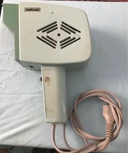Secador  de cabelo antigo da marca  Arno 