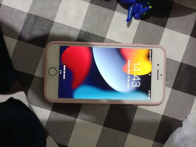 Vende-se ou trocar por tv iPhone 7 plus 128gb 