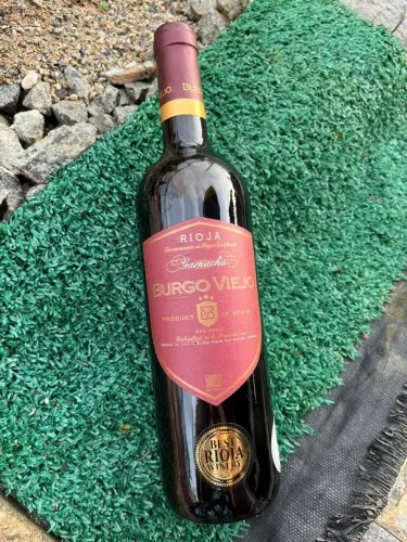 Vendo vinho espanhol Burgo Viejo garnacha 