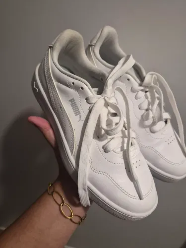 Tênis branco puma