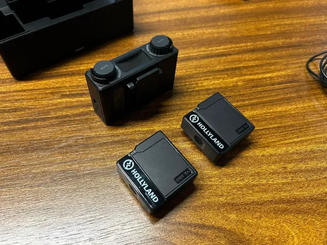 Sistema Microfone Lapela Hollyland Lark 150 Duplo 2.4G Preto