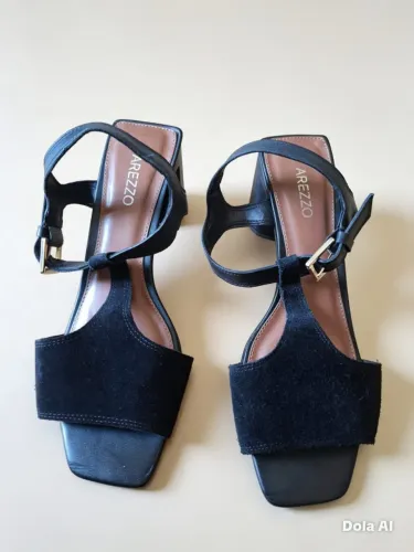 Sandália Arezzo Salto Bloco Preta - Nova! Super Elegante e Confortável! nº38