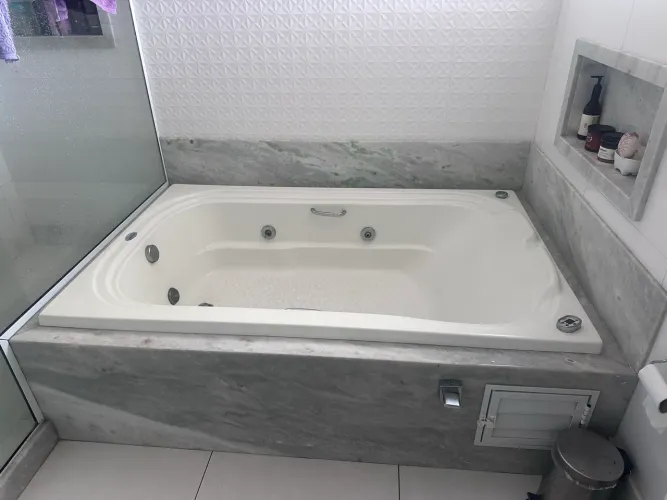 Banheira hidromassagem completa