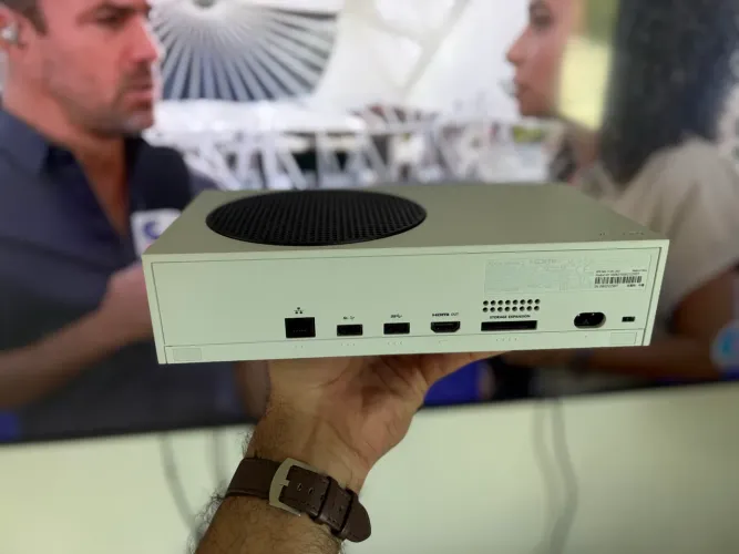 Xbox Séries S 512g + 2 Controles Originais