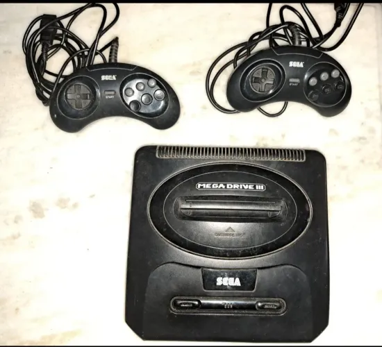 Mega Drive 3 com jogos 