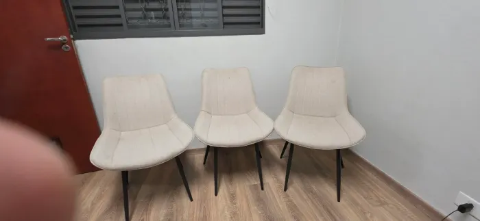 Kit 3 Cadeiras estofada Chicago com design industrial - Cor creme