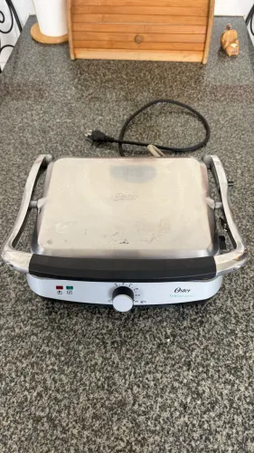 Grill 2 em 1 Inox Oster