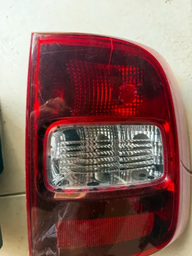 Par de lanternas Saveiro 2010 a 2016 originais com avaria