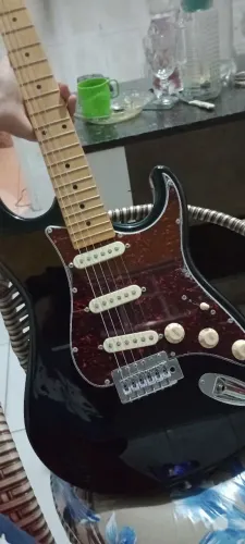 Guitarra Elétrica Tagima TG-530 Stratocaster