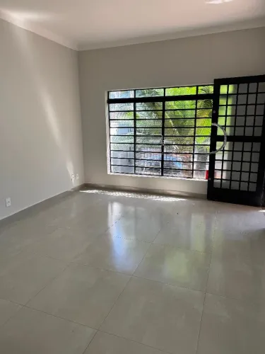 Excelente imóvel Comercial com 5 salas, sistema de segurança completo, elevador, ótimo aca