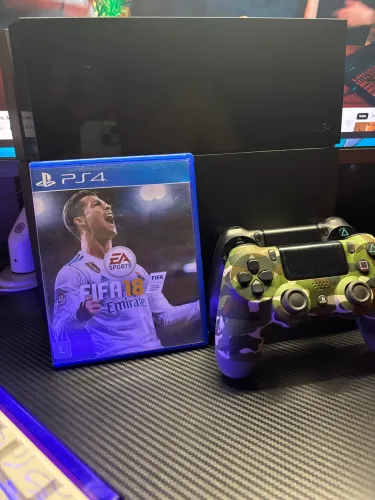 PlayStation 4 + FIFA 18