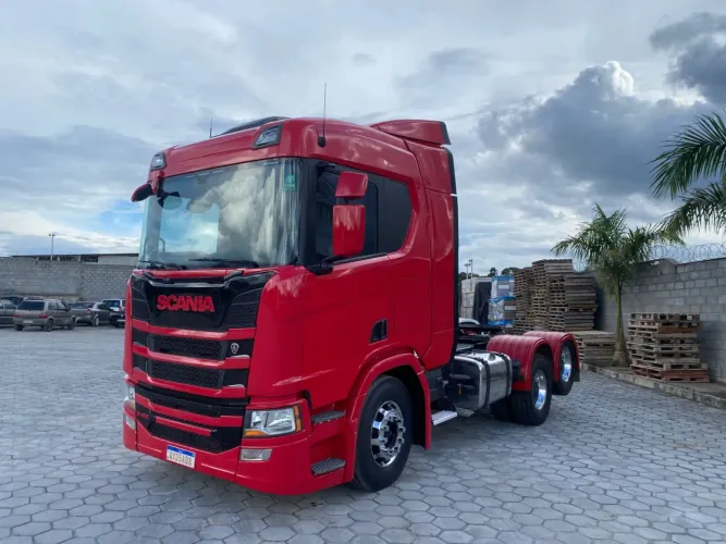 Scania R450 6x2 2020 com retarder e 10 pneus novos