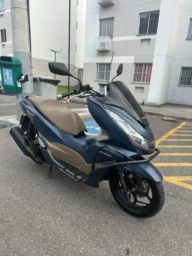 Honda PCX Deluxe 160 2023