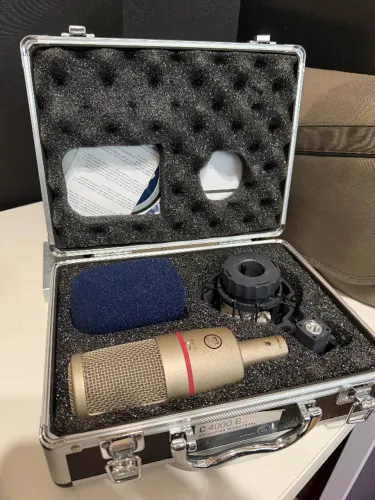 Microfone AKG C4000b